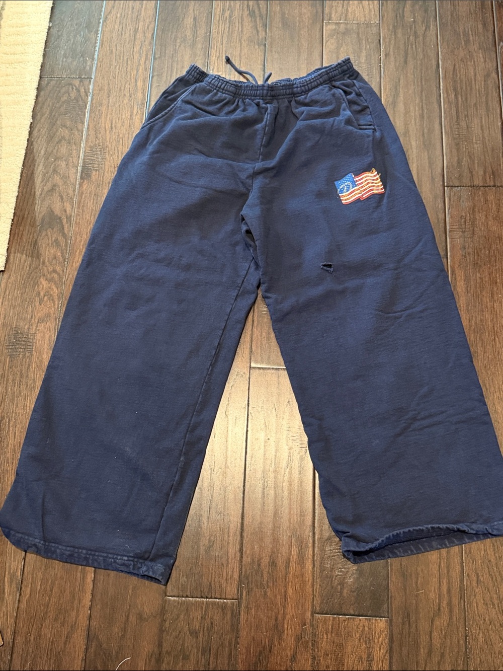 Men’s size XL Navy Blue distressed Sweatpants with Rally Flag Patch